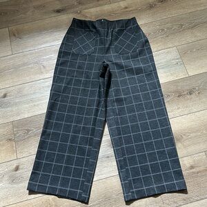 Meg and Margot cropped pants